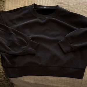 Lululemon crew neck